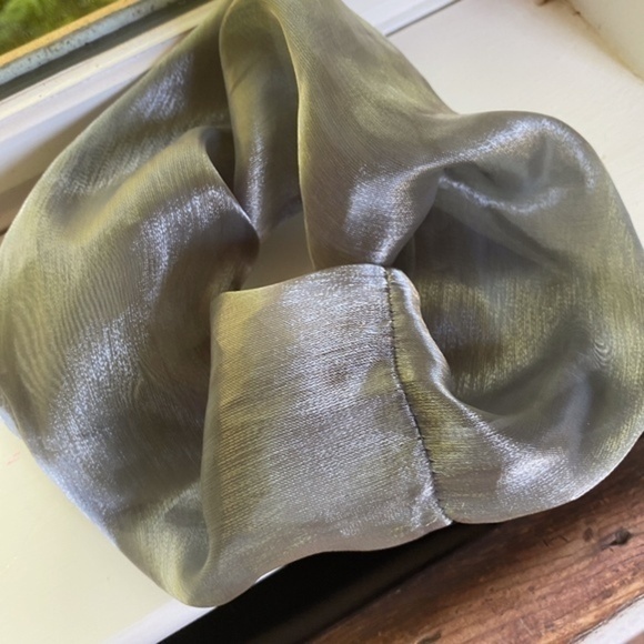 Anthropologie Chiffon Grey Shimmer Large Scrunchie - Picture 1 of 3